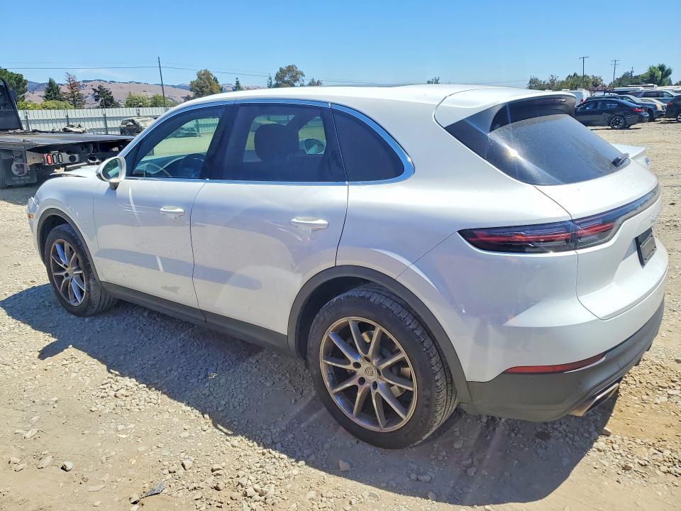 WP1AA2AY2LDA00546 2020 PORSCHE CAYENNE photo no. 2