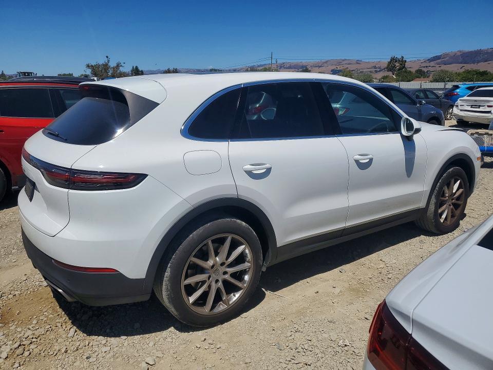 WP1AA2AY2LDA00546 2020 PORSCHE CAYENNE photo no. 3