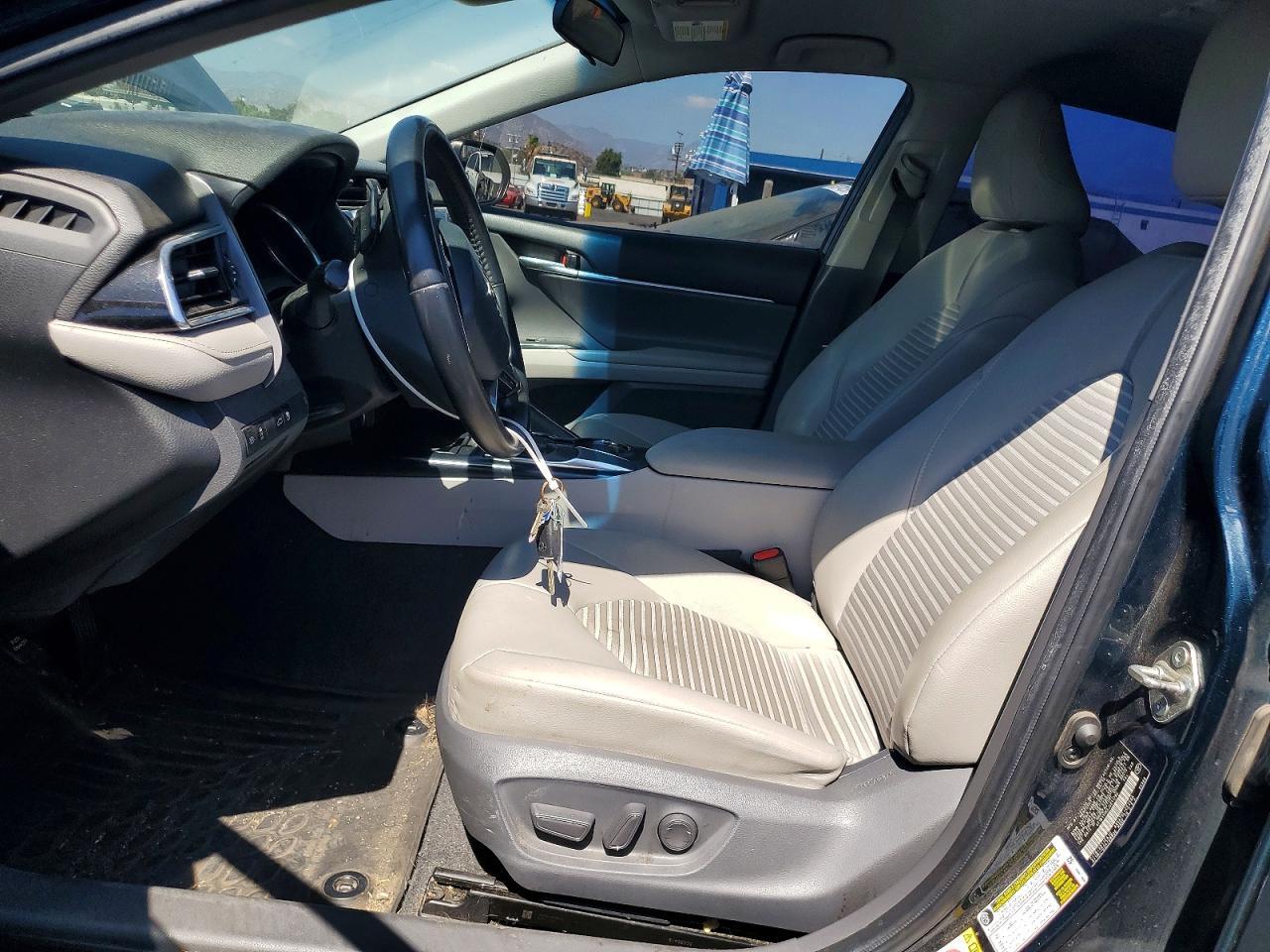 2018 TOYOTA CAMRY SE — Фото 7 из 12