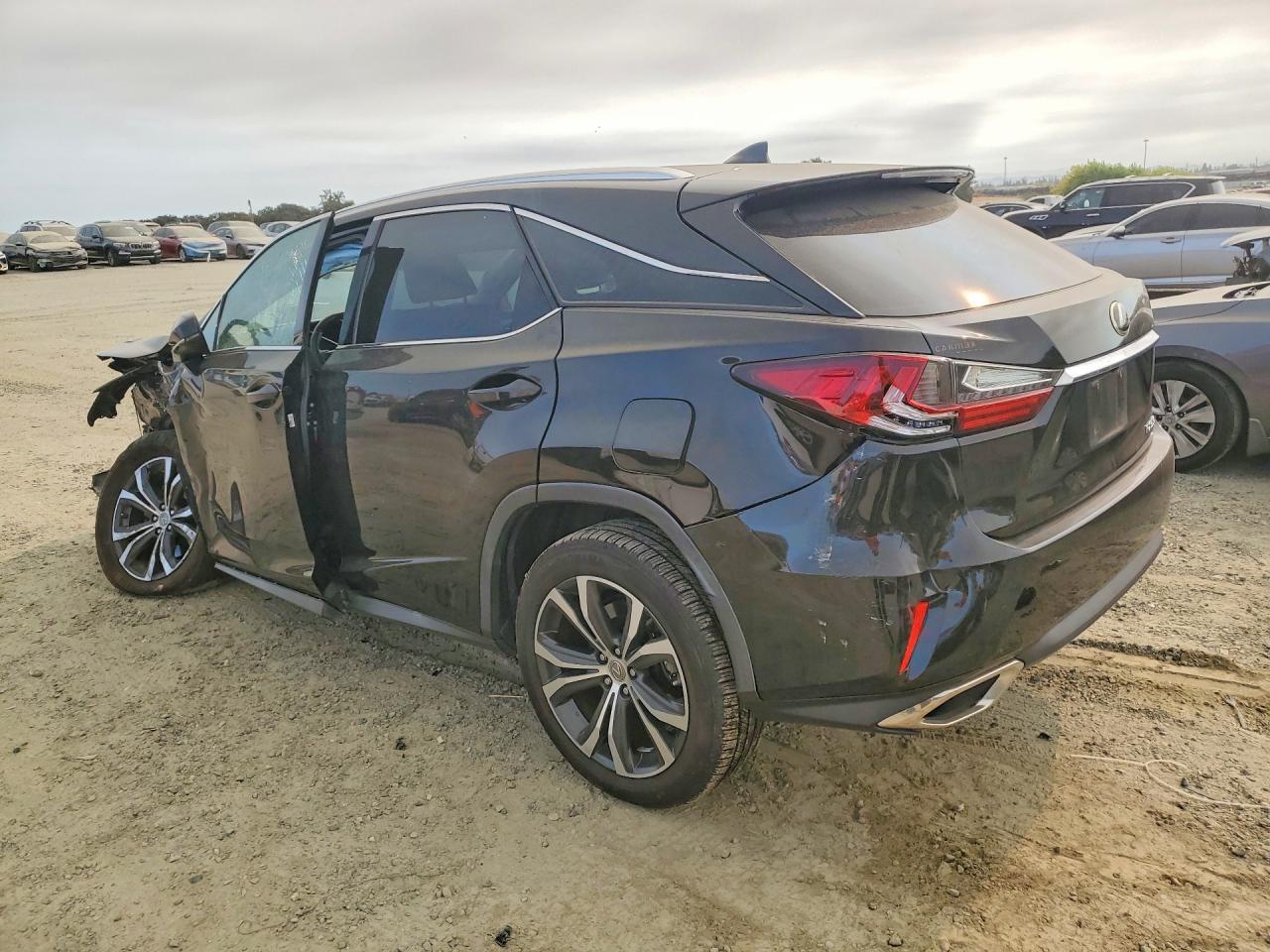 2016 LEXUS RX 350 — Фото 2 из 13