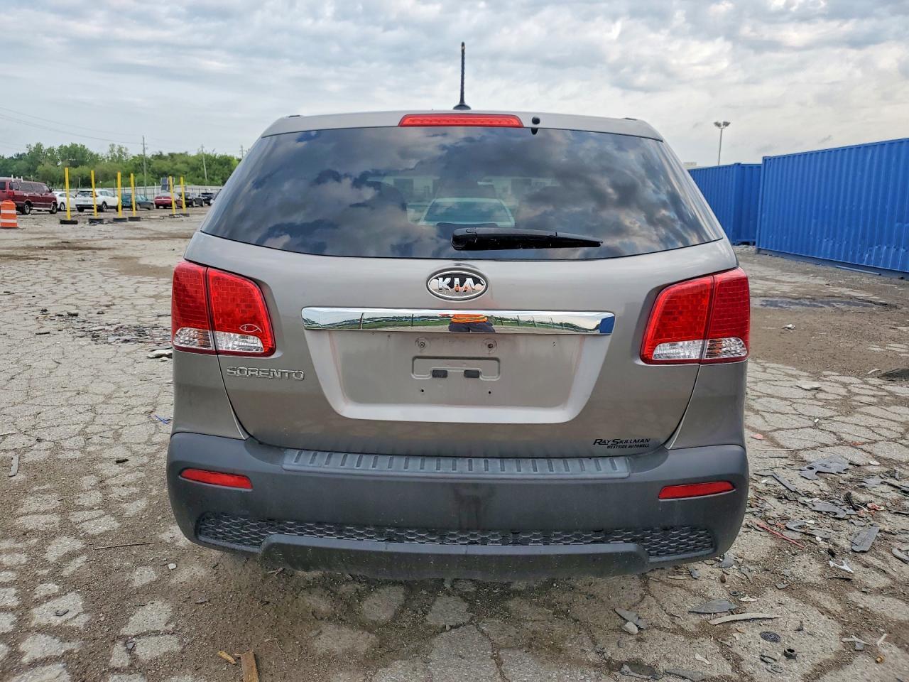 5XYKT3A17CG273895 2012 KIA SORENTO photo no. 6