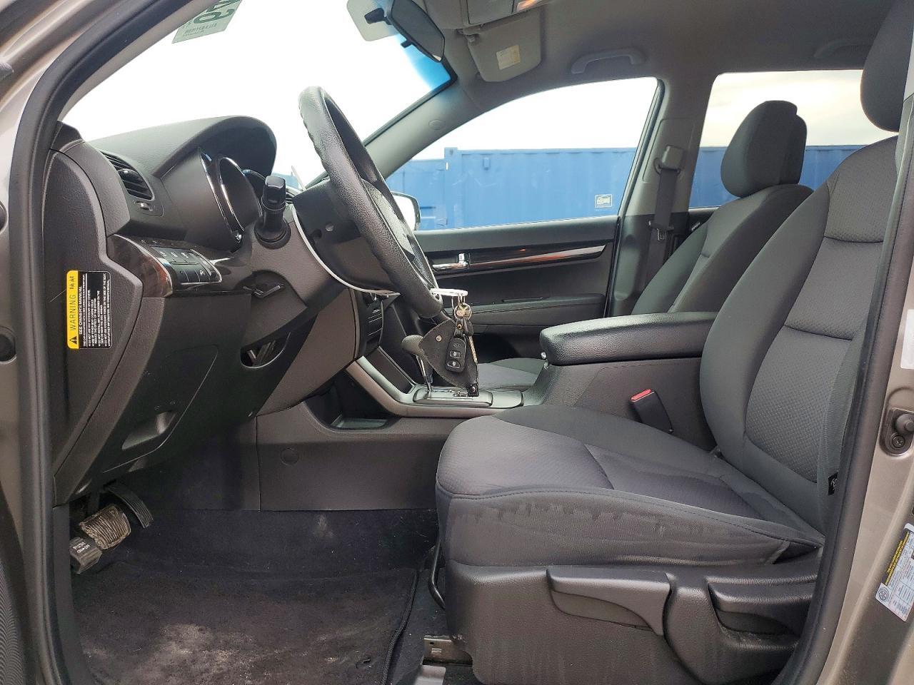 5XYKT3A17CG273895 2012 KIA SORENTO photo no. 7