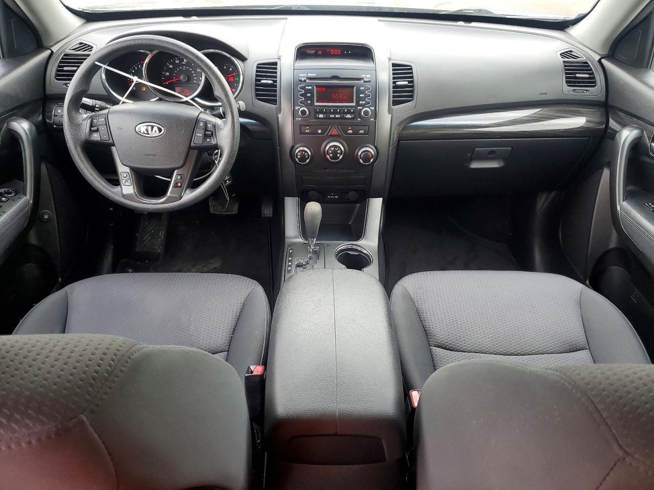 5XYKT3A17CG273895 2012 KIA SORENTO photo no. 8