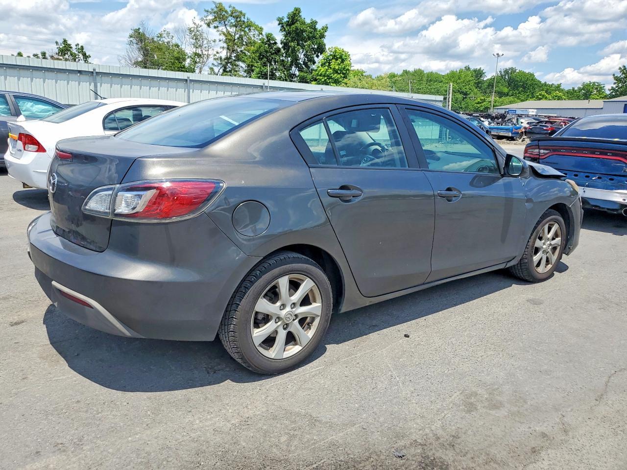 JM1BL1VG6B1359541 2011 MAZDA 3 photo no. 3