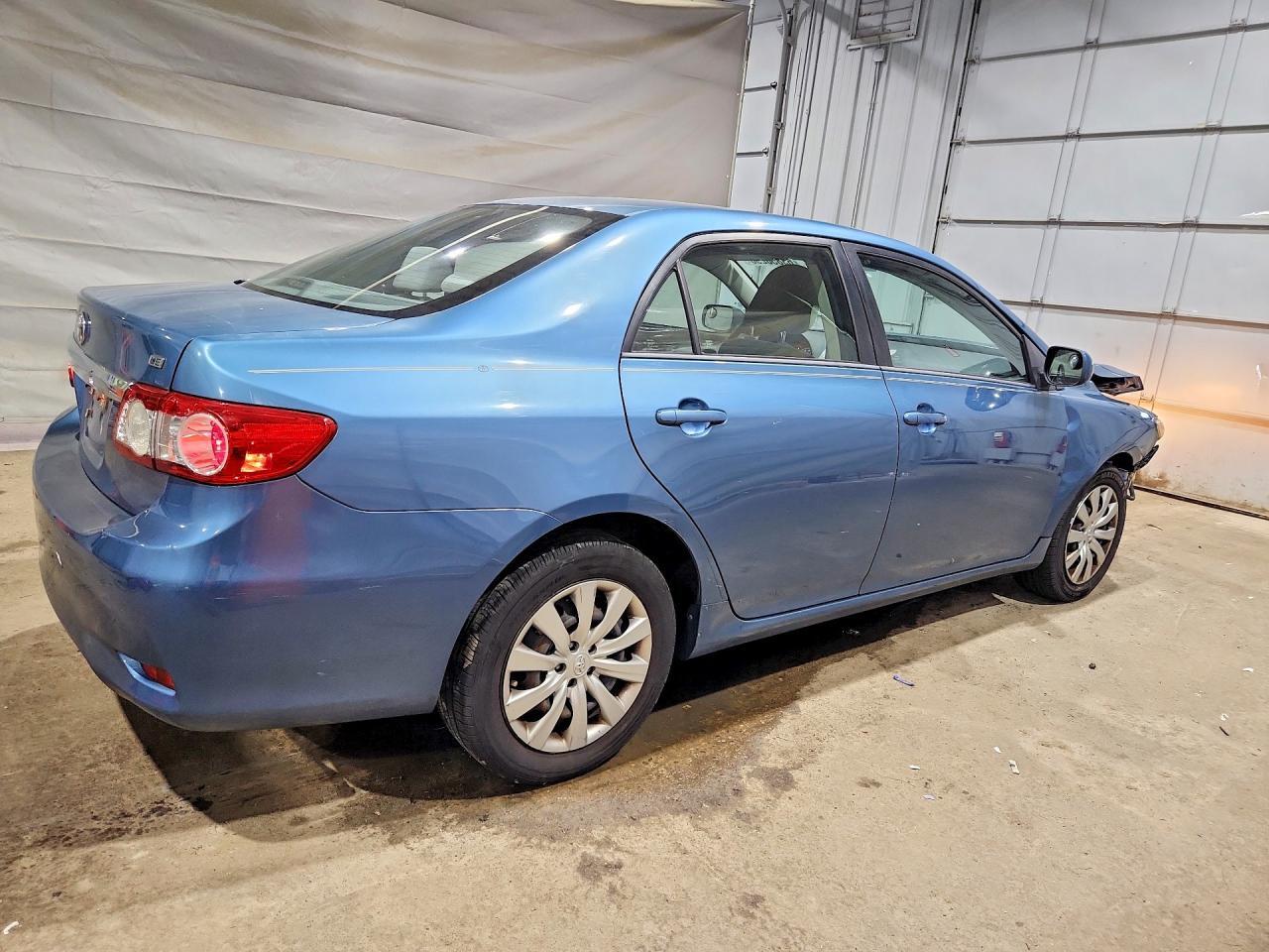 2012 TOYOTA COROLLA LE — Фото 3 из 12