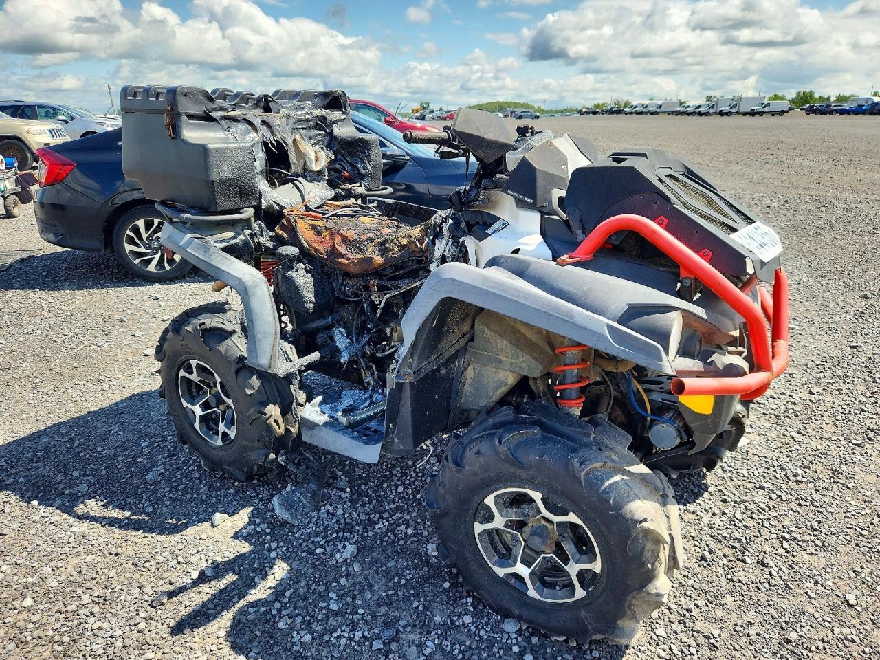 3JBLWAT29GJ000170 2016 CAN-AM OUTLANDER photo no. 1