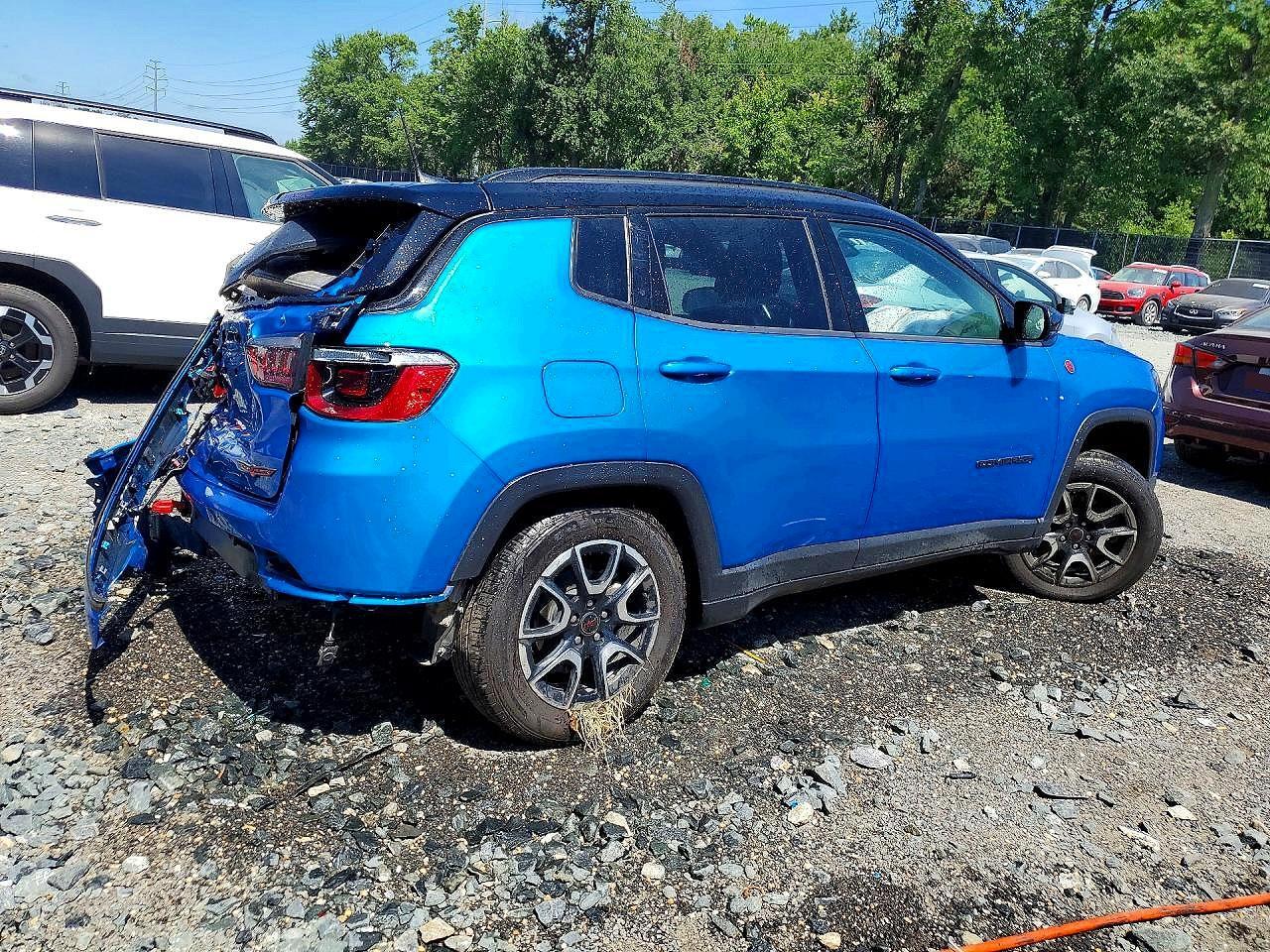 2025 JEEP COMPASS TRAILHAWK — Фото 3 из 12