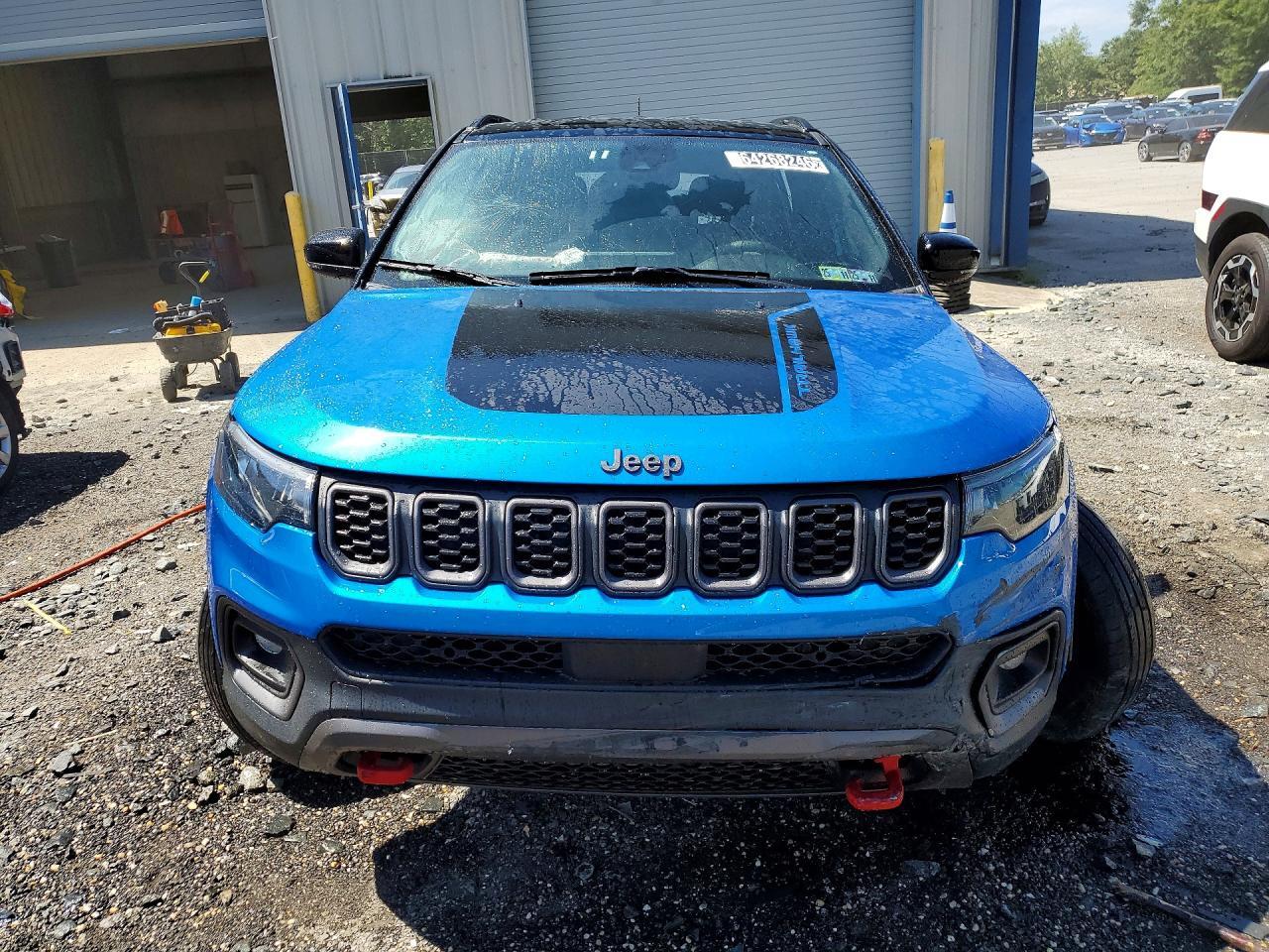 2025 JEEP COMPASS TRAILHAWK — Фото 5 из 12