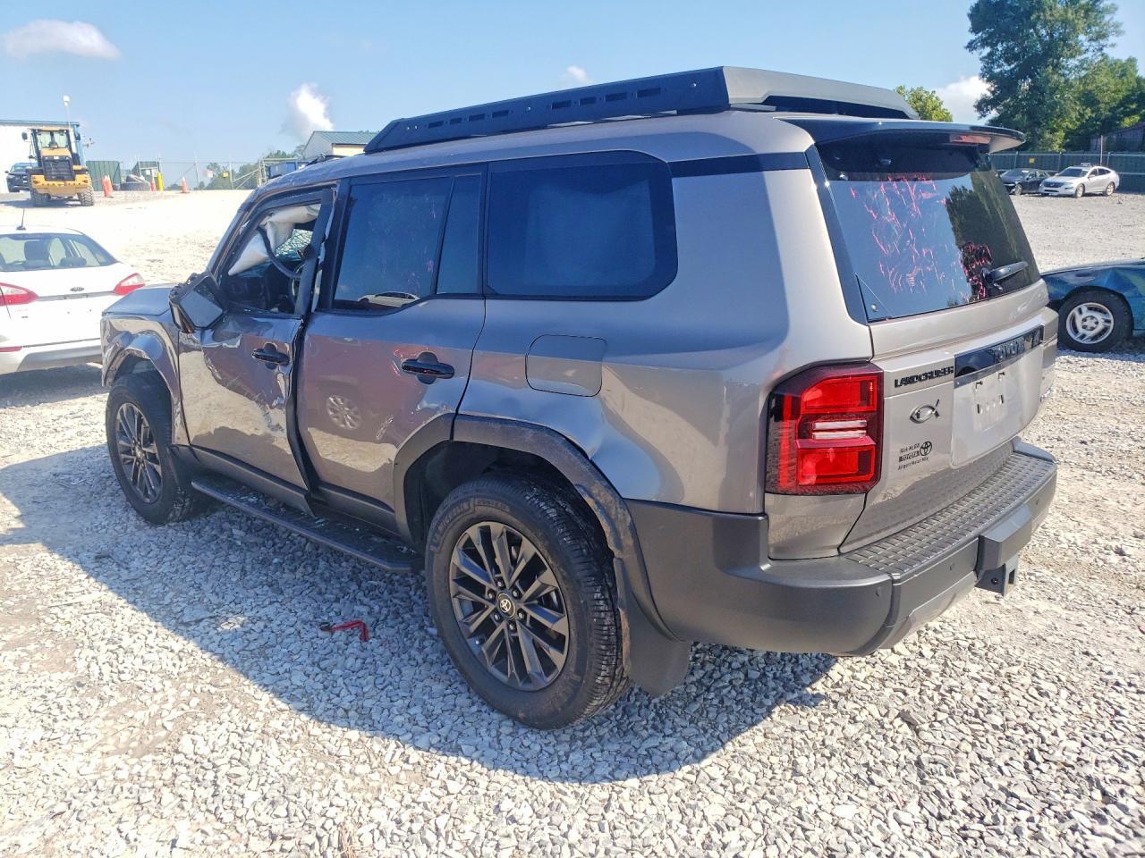 2025 TOYOTA LAND CRUISER BASE — Фото 2 из 13