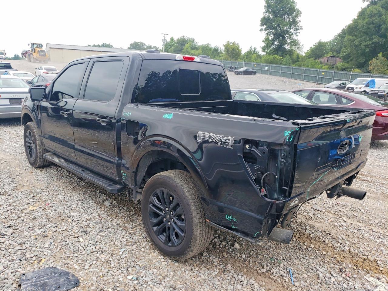 2025 FORD F150 LARIAT — Фото 2 из 13