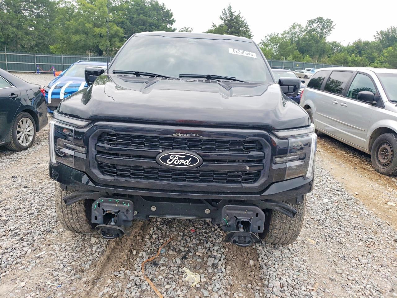 2025 FORD F150 LARIAT — Фото 5 из 13