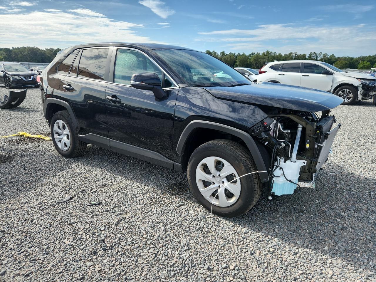 2025 TOYOTA RAV4 LE — Фото 4 из 14
