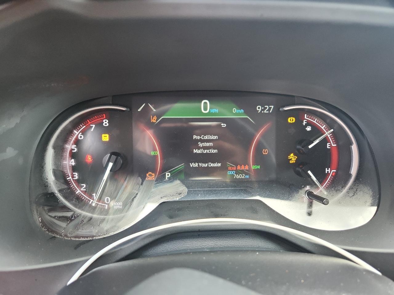 2025 TOYOTA RAV4 LE — Фото 9 из 14