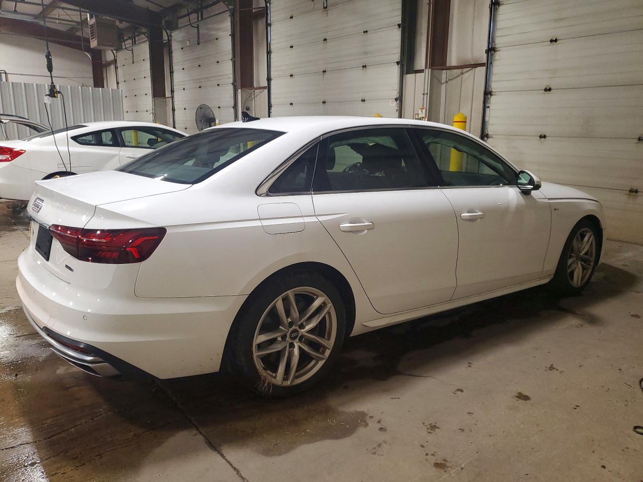2023 AUDI A4 PREMIUM PLUS 45 — Фото 3 из 12