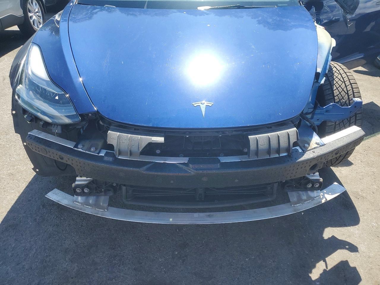 2023 TESLA MODEL 3 — Фото 11 из 12