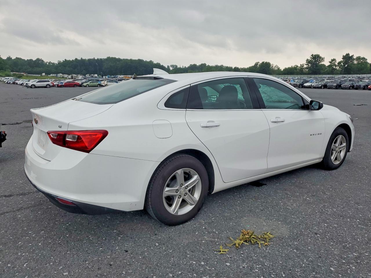 2023 CHEVROLET MALIBU LT — Фото 3 из 12