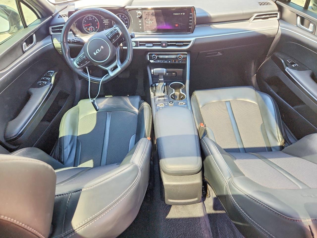 2023 KIA K5 GT LINE — Фото 8 из 12