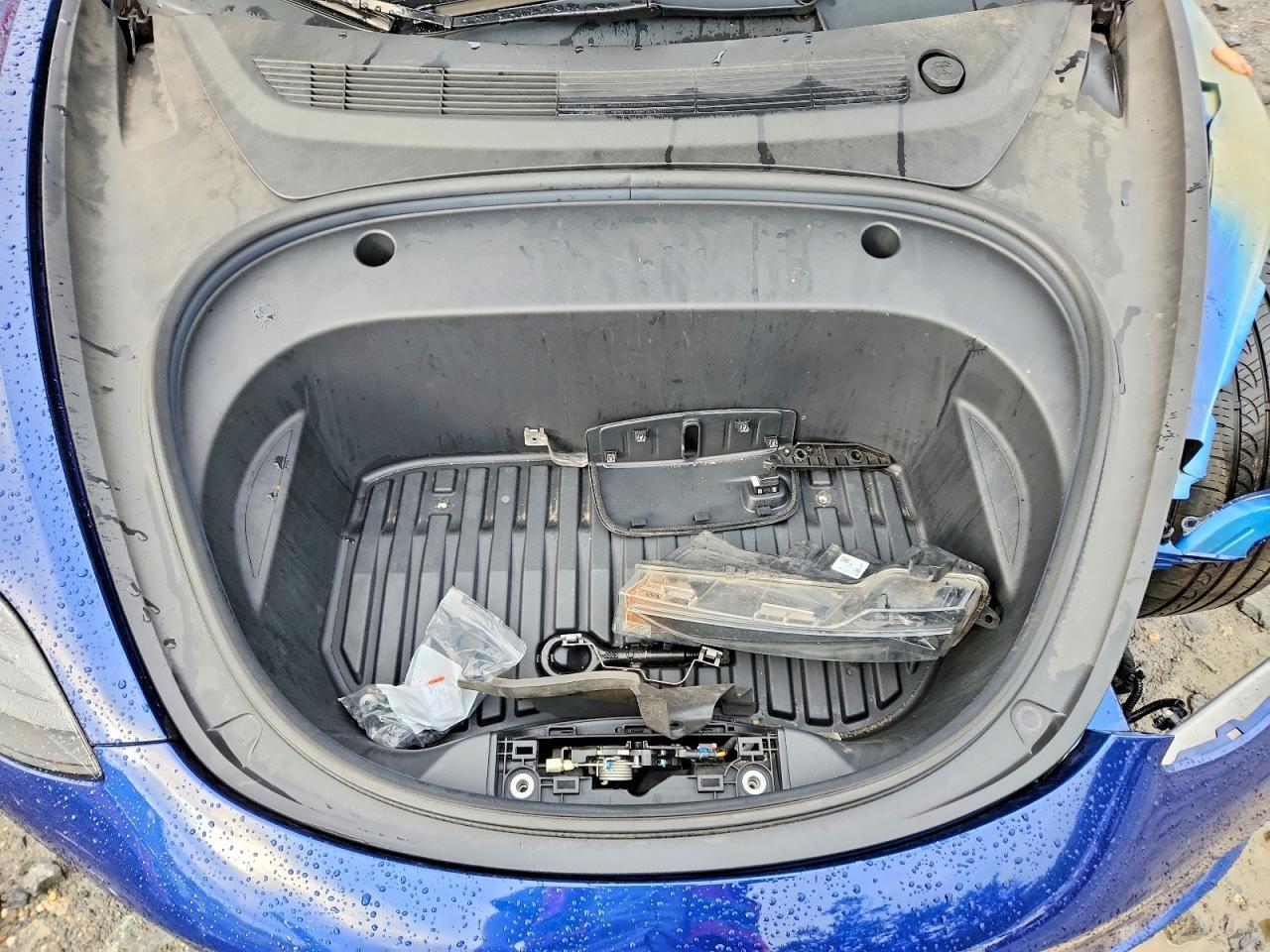 2022 TESLA MODEL 3 — Фото 11 из 12
