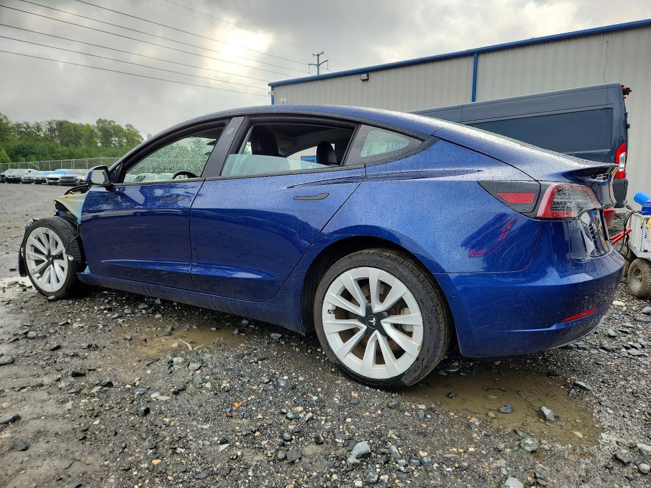 2022 TESLA MODEL 3 — Фото 2 из 12