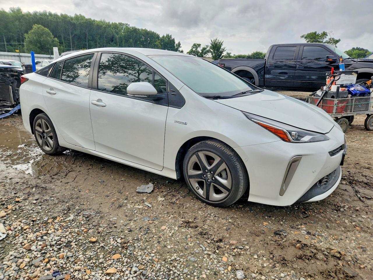 2022 TOYOTA PRIUS XLE — Фото 4 из 13