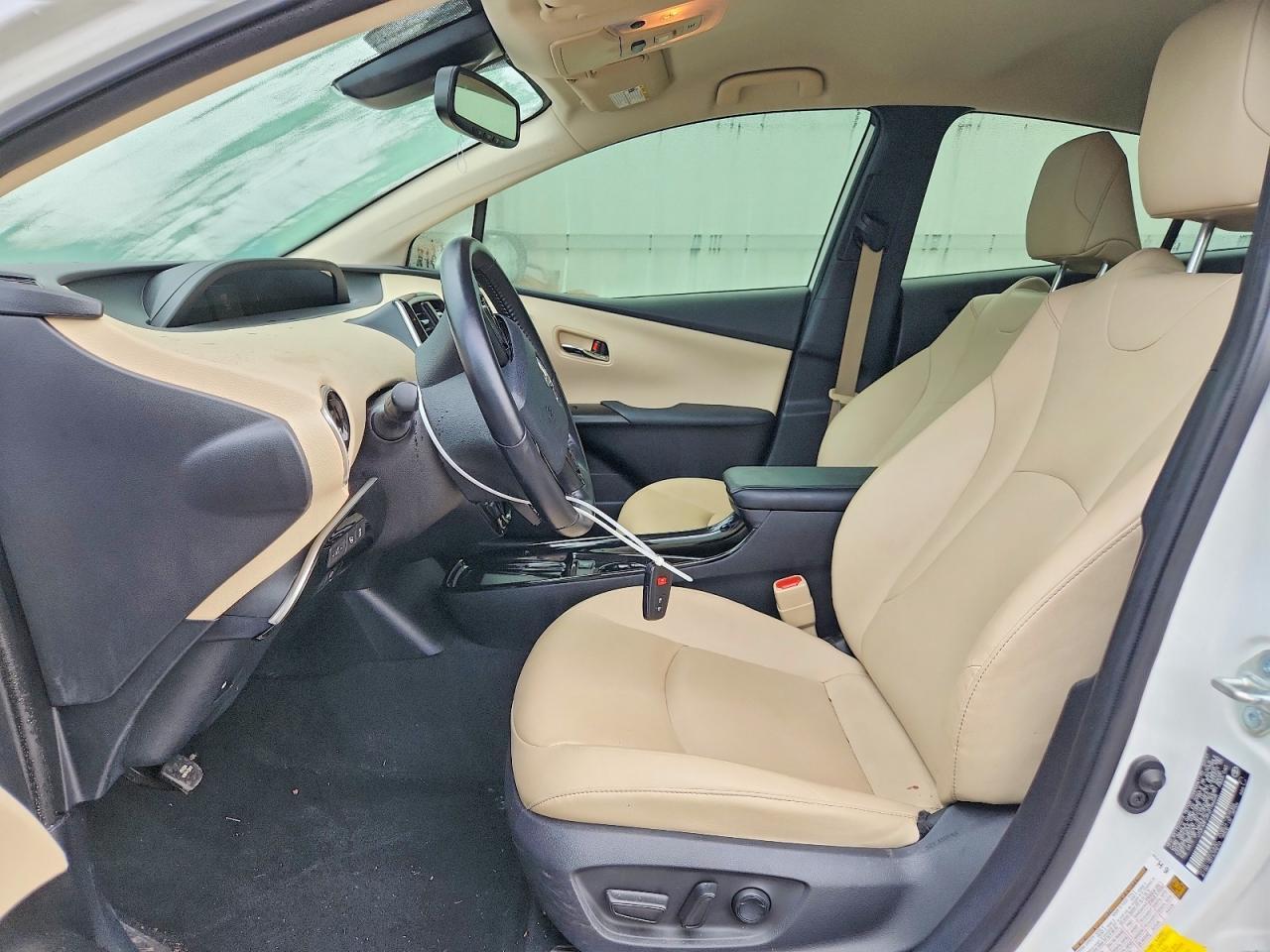 2022 TOYOTA PRIUS XLE — Фото 7 из 13