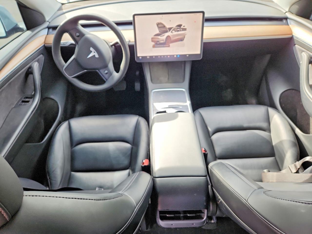 2022 TESLA MODEL Y — Фото 8 из 12