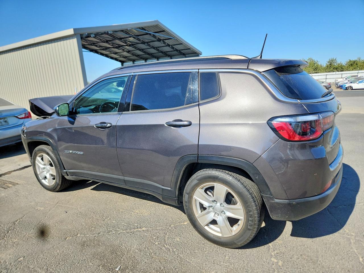 2022 JEEP COMPASS LATITUDE — Фото 2 из 13