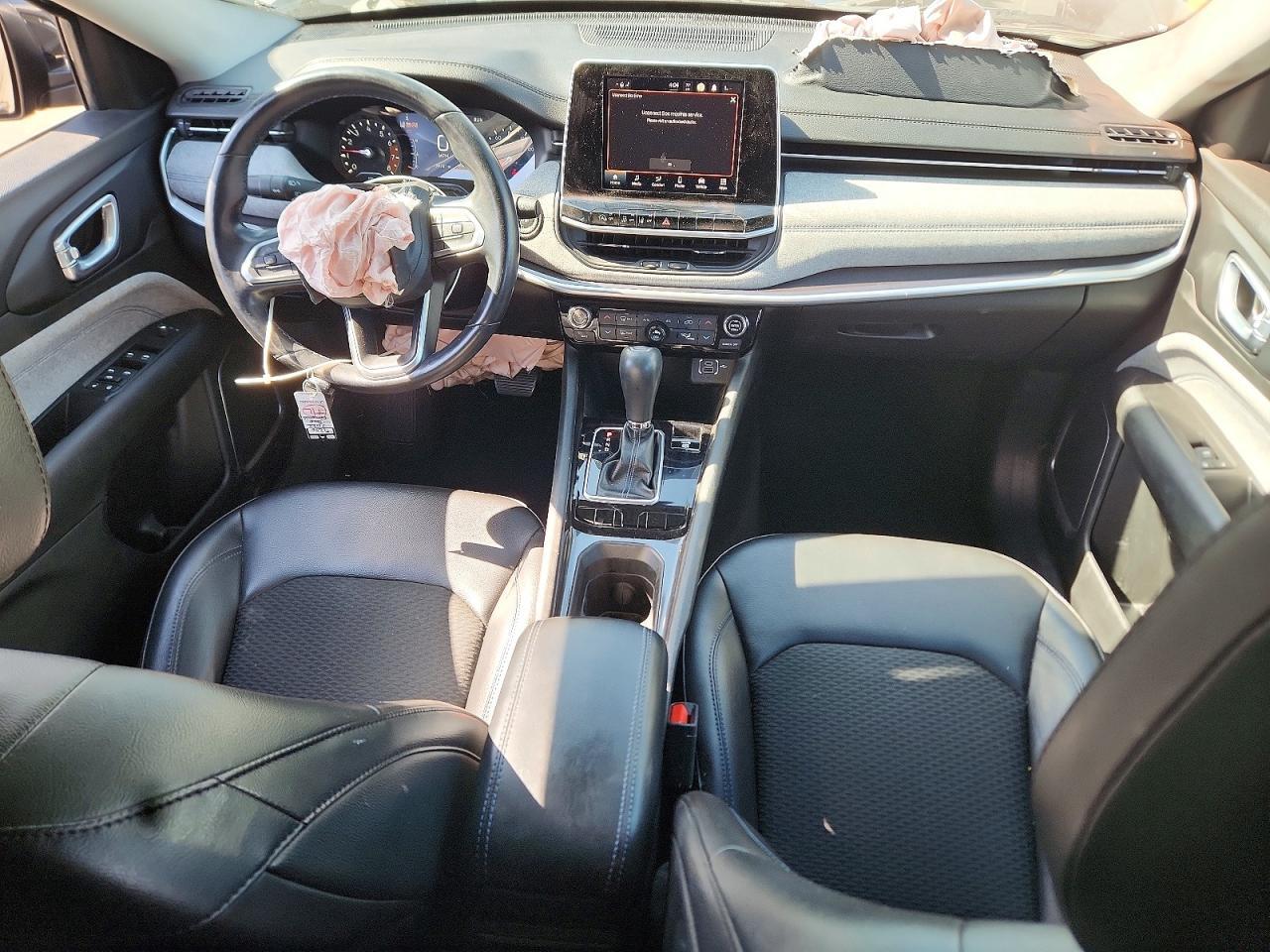 2022 JEEP COMPASS LATITUDE — Фото 8 из 13