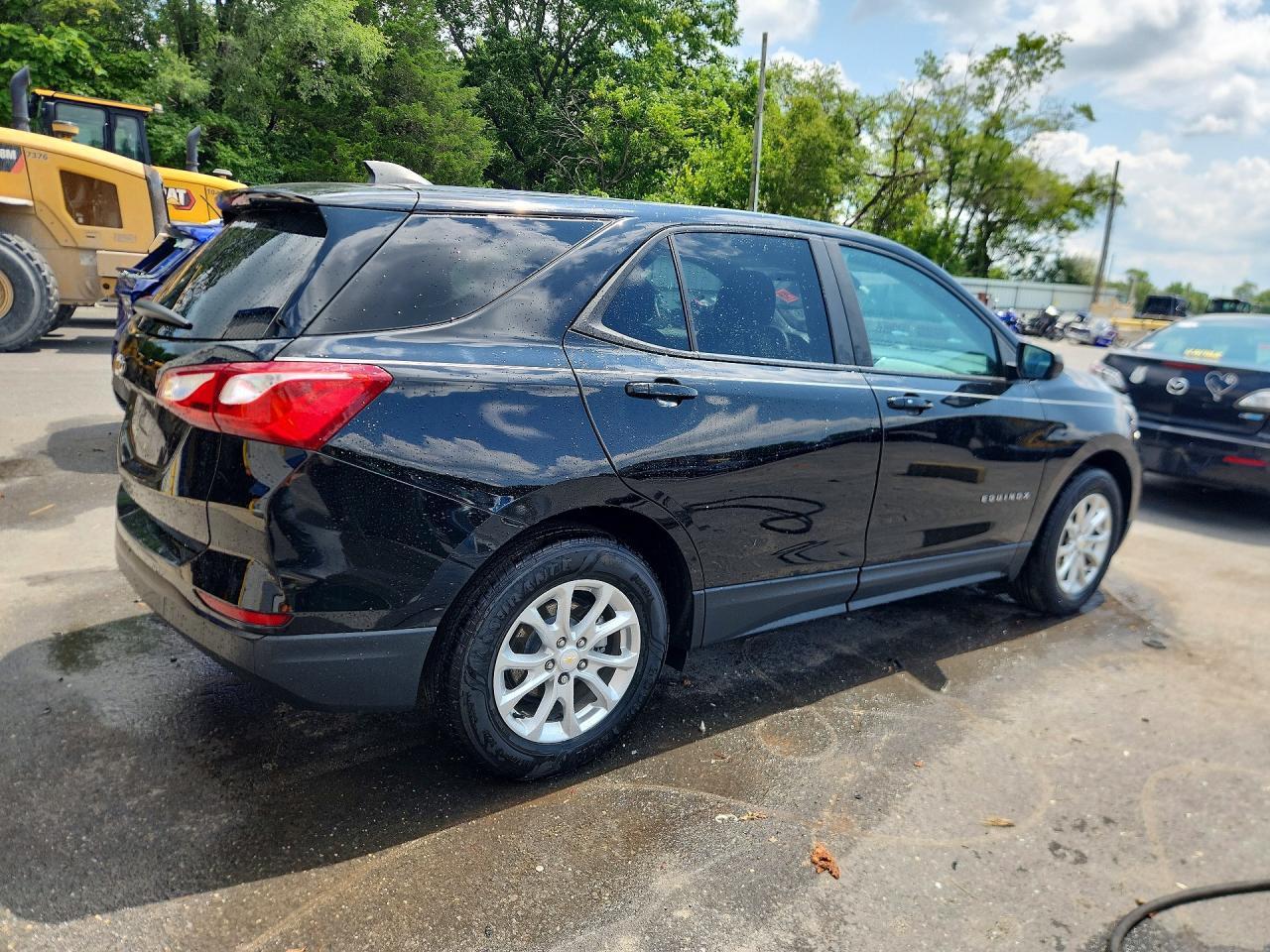 2021 CHEVROLET EQUINOX LS — Фото 3 из 13
