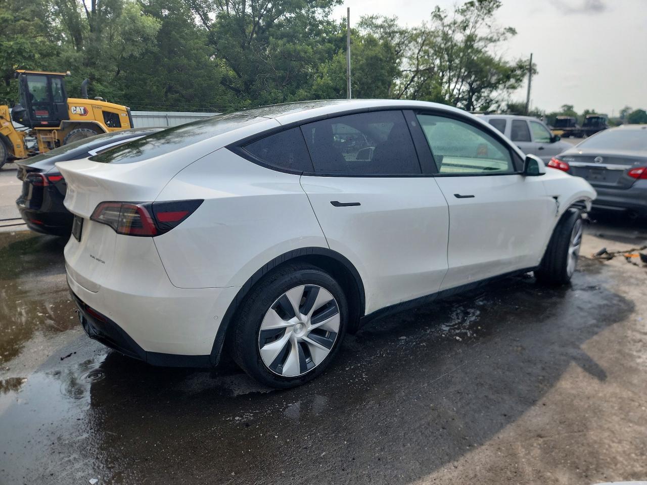 2021 TESLA MODEL Y — Фото 3 из 13