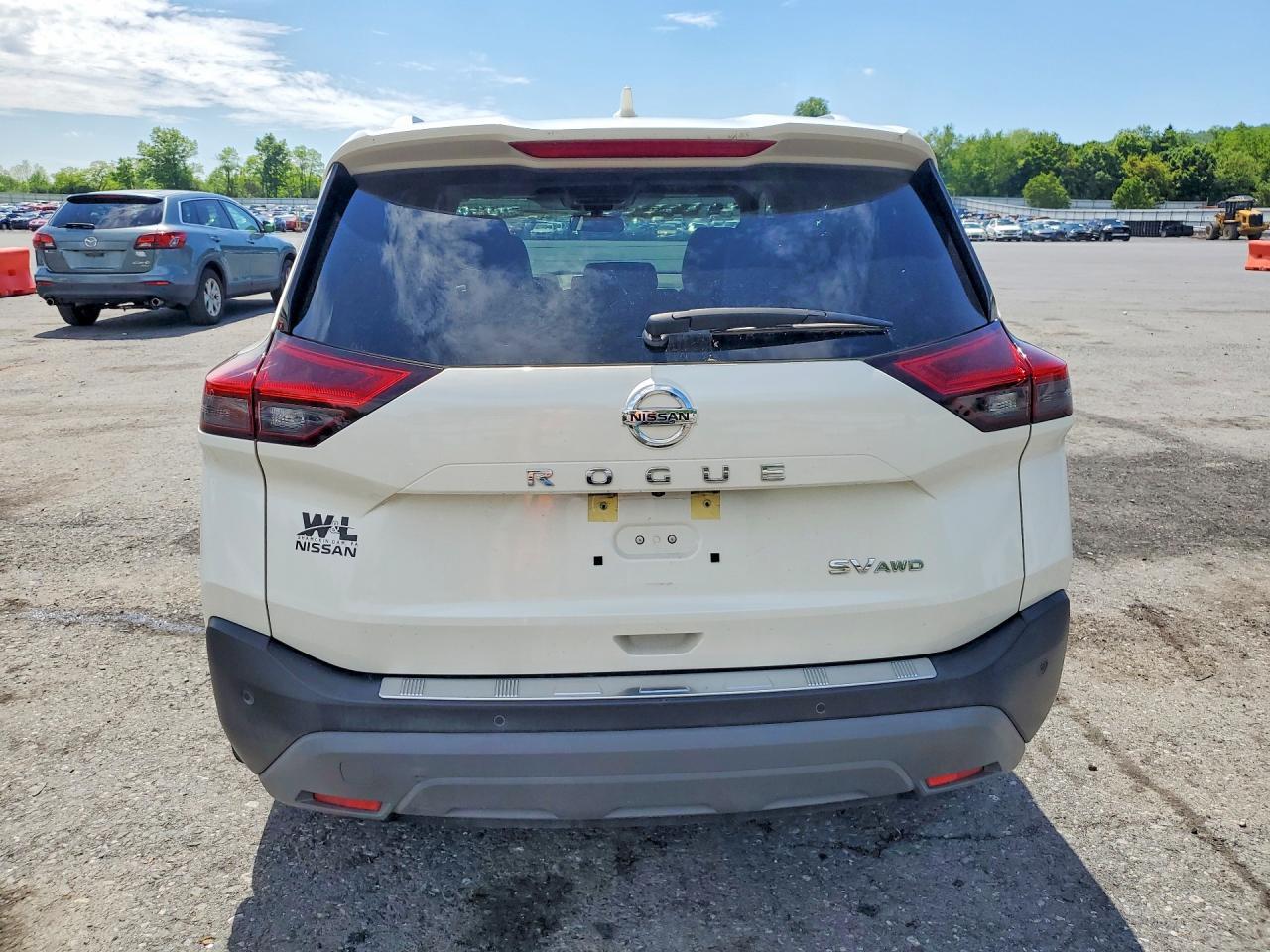 2021 NISSAN ROGUE SV — Фото 6 из 13