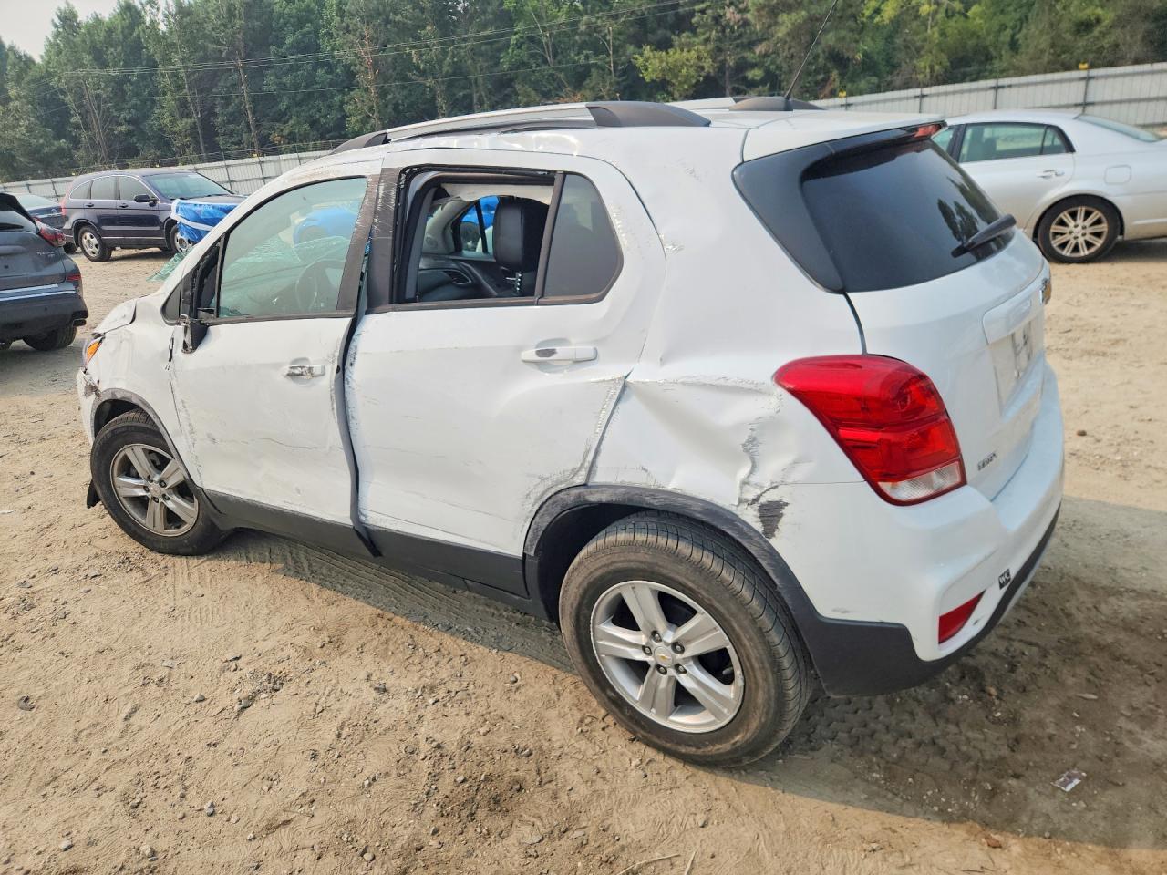 2021 CHEVROLET TRAX 1LT — Фото 2 из 14