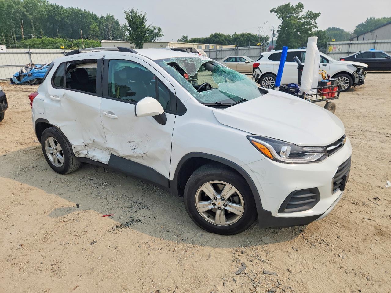 2021 CHEVROLET TRAX 1LT — Фото 4 из 14