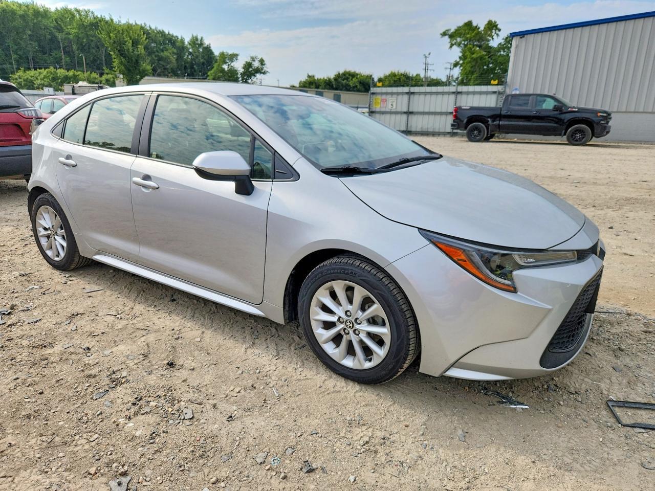 2021 TOYOTA COROLLA LE — Фото 4 из 13