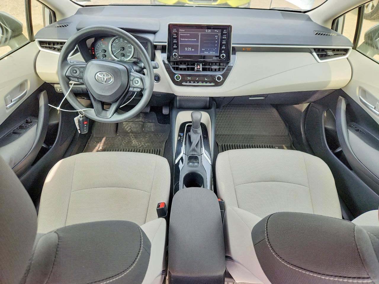 2021 TOYOTA COROLLA LE — Фото 8 из 13