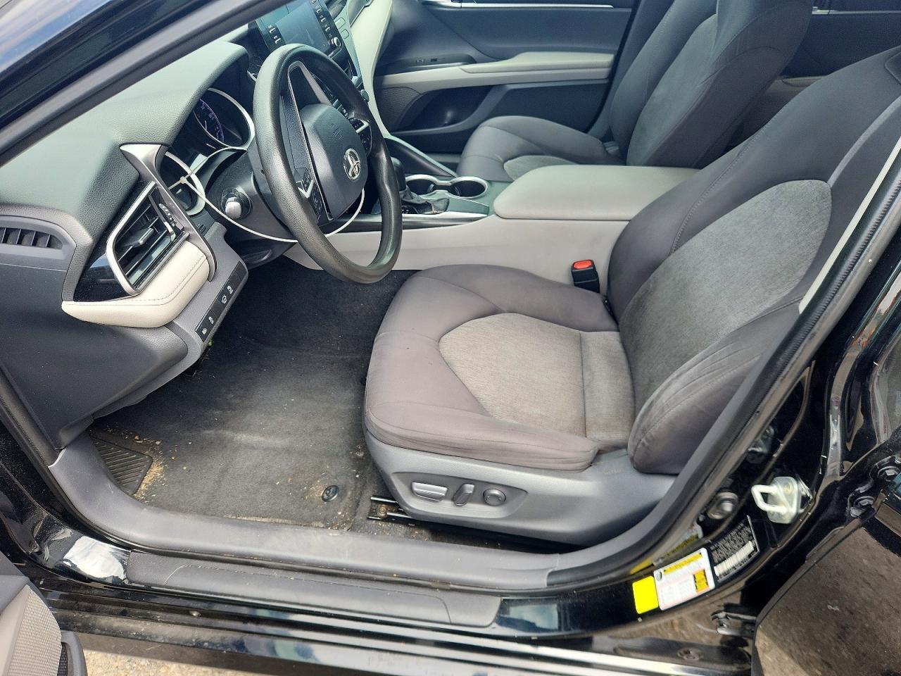 2021 TOYOTA CAMRY LE — Фото 7 из 12