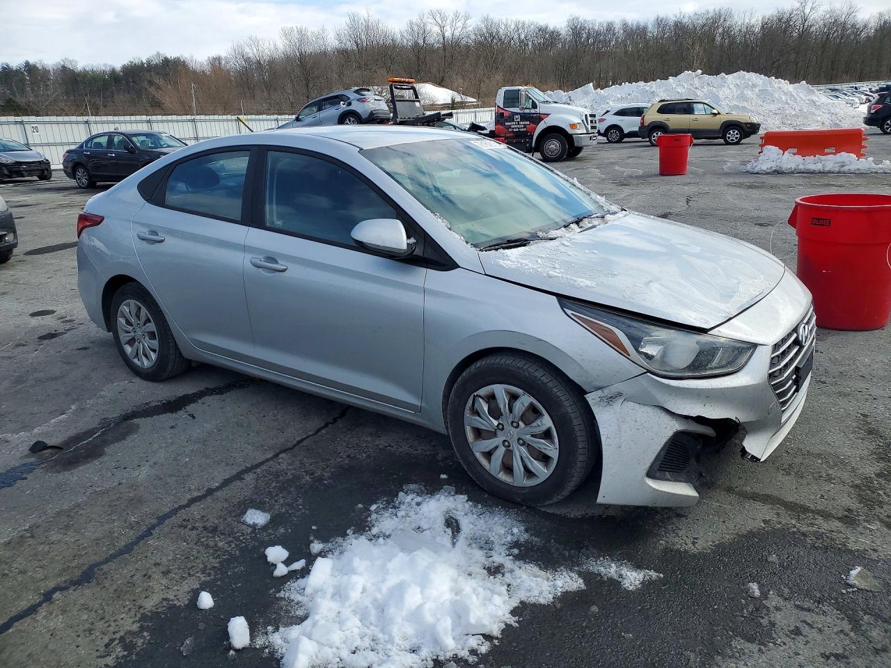 2020 HYUNDAI ACCENT SE — Фото 4 из 12