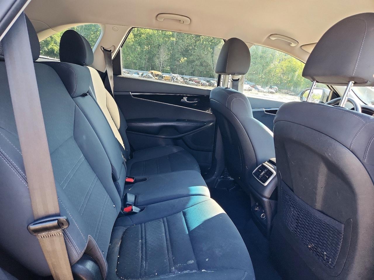 2020 KIA SORENTO S — Фото 11 из 14