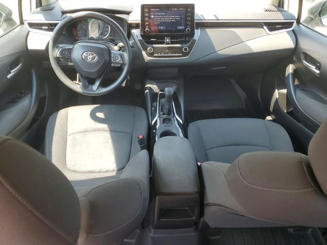 2020 TOYOTA COROLLA LE — Фото 8 из 12