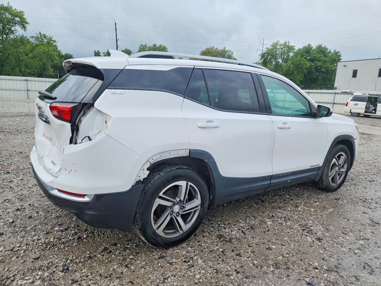 2020 GMC TERRAIN SLT — Фото 3 из 12