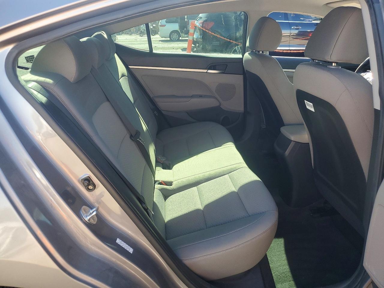 2020 HYUNDAI ELANTRA SE — Фото 10 из 12