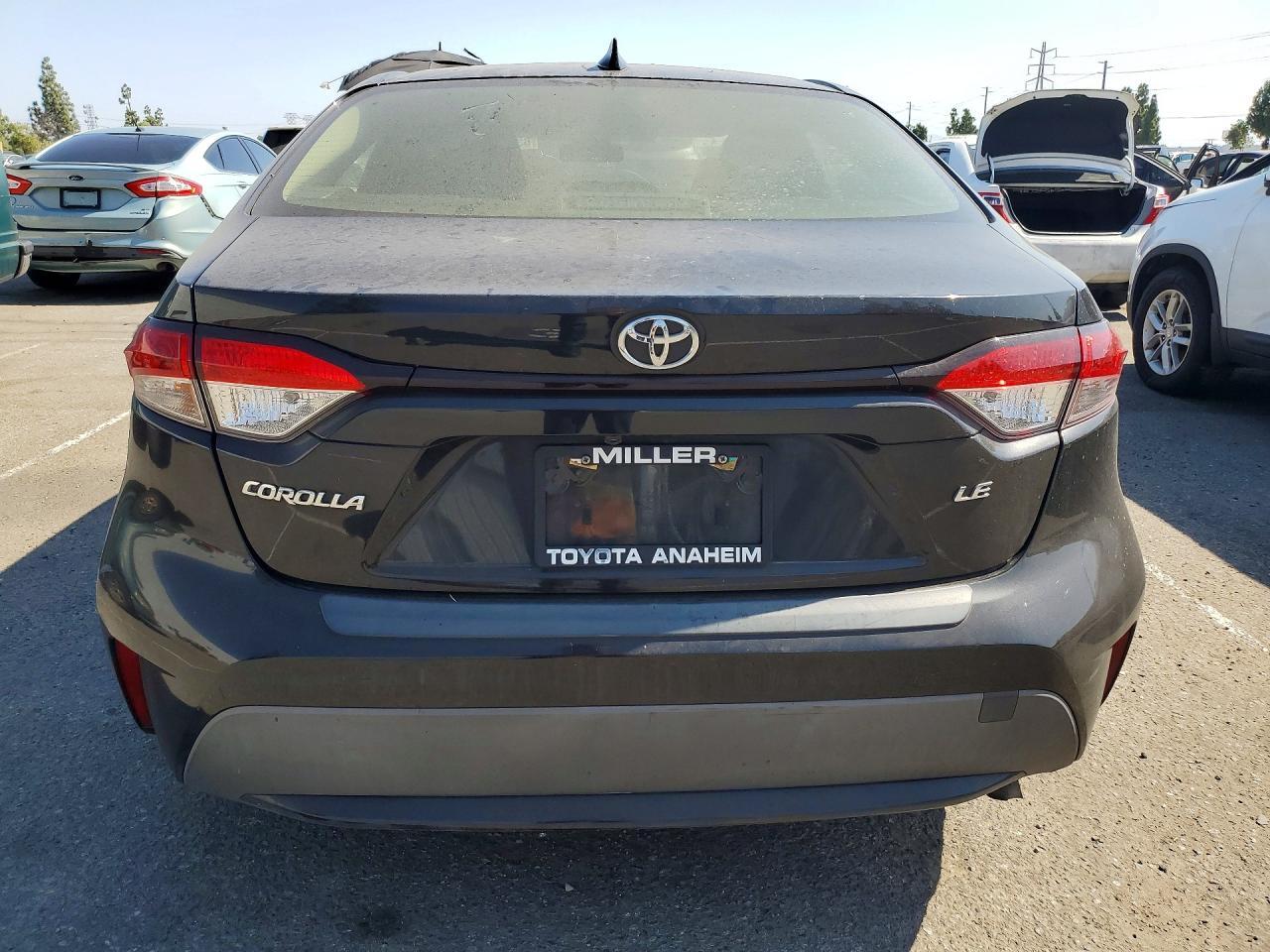 2020 TOYOTA COROLLA LE — Фото 6 из 12