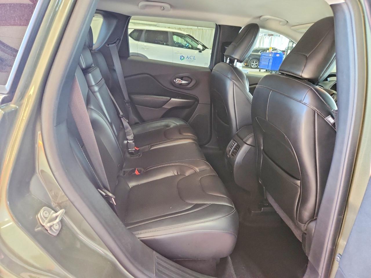 1C4PJMDX4KD317043 2019 JEEP CHEROKEE photo no. 11
