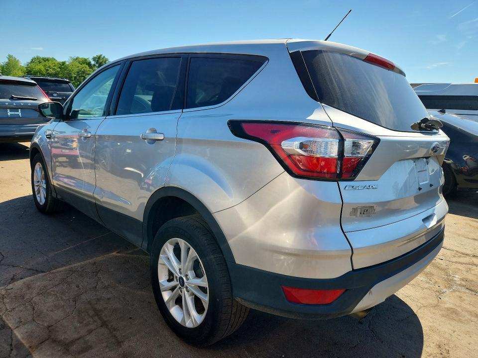 2017 FORD ESCAPE SE — Фото 2 из 12