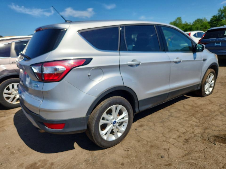 2017 FORD ESCAPE SE — Фото 3 из 12