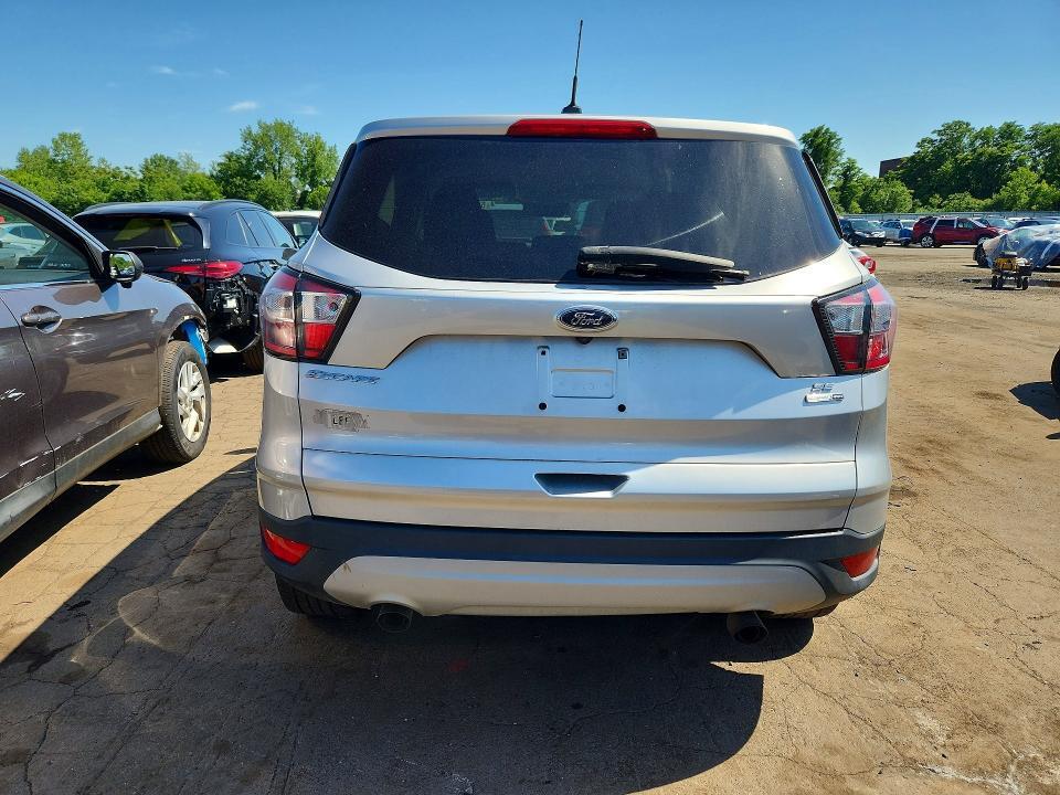 2017 FORD ESCAPE SE — Фото 6 из 12