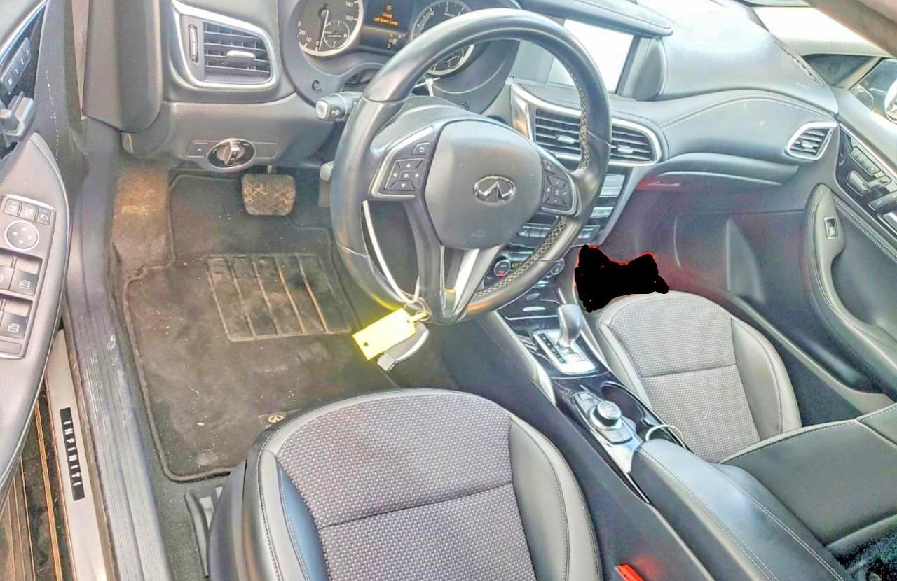 2019 INFINITI QX30 LUXE — Фото 8 из 12