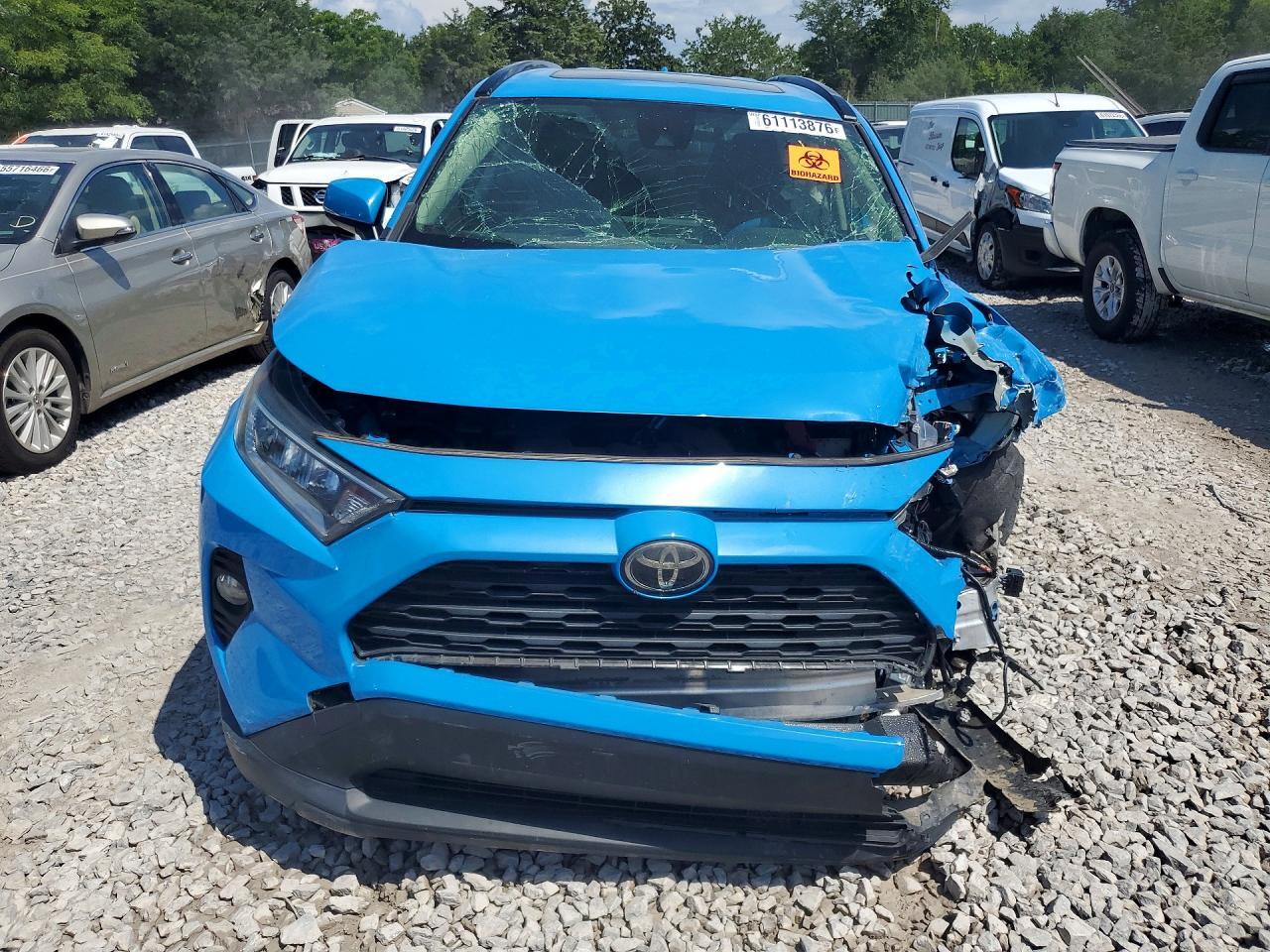 2019 TOYOTA RAV4 XLE — Фото 5 из 13