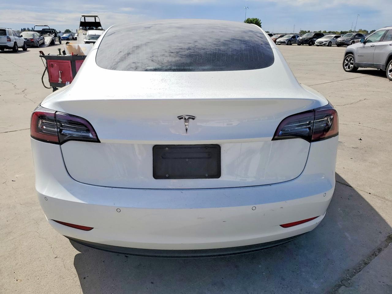 2019 TESLA MODEL 3 — Фото 6 из 12