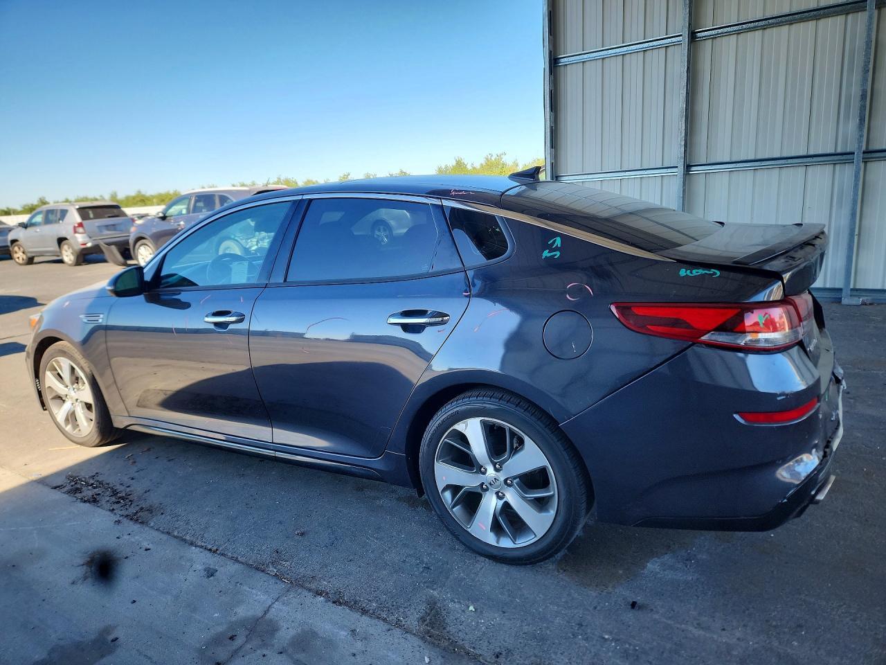 5XXGT4L34KG330583 2019 KIA OPTIMA photo no. 2